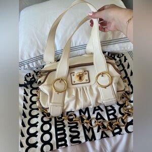 MARC JACOBS
Eggshell Leather Bal Harbour Satchel Bag